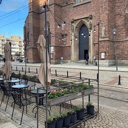 Oomph Old Town * Breslau
