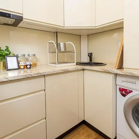 Oomph Old Town Apartament *