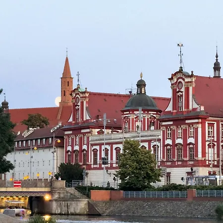 Oomph Wroclaw Old Town Apartment Апартаменты *